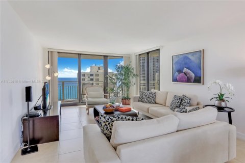 Condominio en venta en Riviera Beach, Florida, 2 dormitorios, 138.52 m2 № 2038625 - foto 2