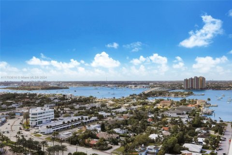 Condominio en venta en Riviera Beach, Florida, 2 dormitorios, 138.52 m2 № 2038625 - foto 19