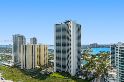 Condominio en venta en Riviera Beach, Florida, 2 dormitorios, 138.52 m2 № 2038625 - foto 17