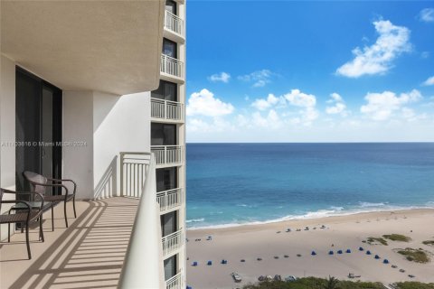 Condominio en venta en Riviera Beach, Florida, 2 dormitorios, 138.52 m2 № 2038625 - foto 11