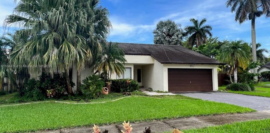 Villa ou maison à Miami, Floride 4 chambres, 169.18 m2 № 1839356
