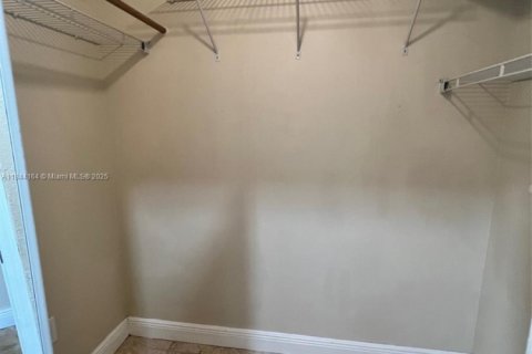 Villa ou maison à louer à Miami, Floride: 4 chambres, 169.18 m2 № 1839356 - photo 25