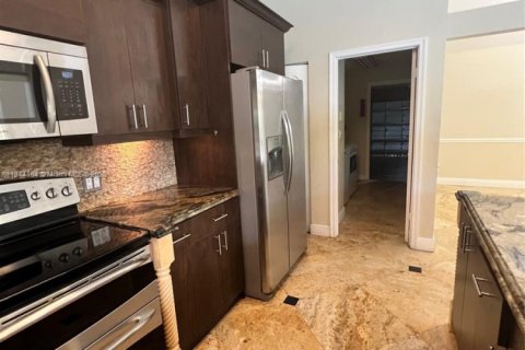 Villa ou maison à louer à Miami, Floride: 4 chambres, 169.18 m2 № 1839356 - photo 18