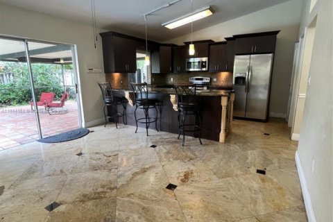 Villa ou maison à louer à Miami, Floride: 4 chambres, 169.18 m2 № 1839356 - photo 10