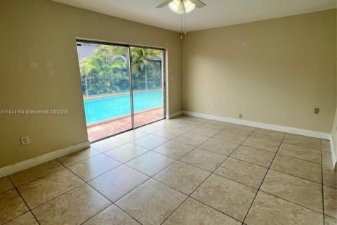 Villa ou maison à louer à Miami, Floride: 4 chambres, 169.18 m2 № 1839356 - photo 27