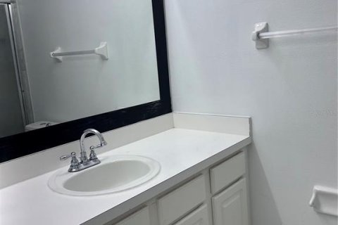 Villa ou maison à louer à Kissimmee, Floride: 4 chambres, 170.85 m2 № 2109630 - photo 5