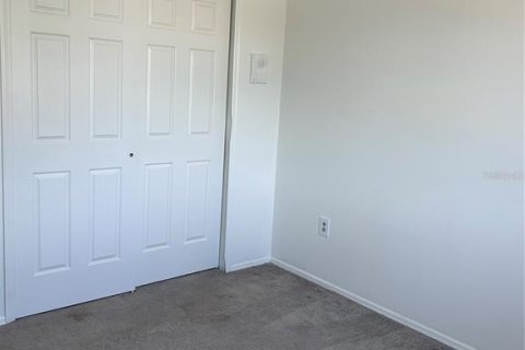 Villa ou maison à louer à Kissimmee, Floride: 4 chambres, 170.85 m2 № 2109630 - photo 10