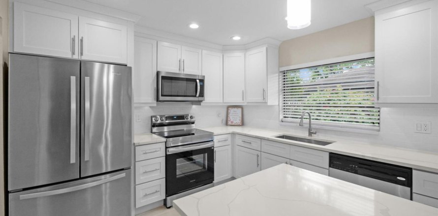 Condominio en Boynton Beach, Florida, 2 dormitorios  № 2421995