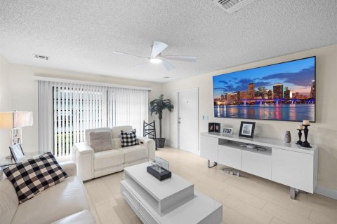 Condominio en alquiler en Boynton Beach, Florida, 2 dormitorios, 130.06 m2 № 2421995 - foto 5