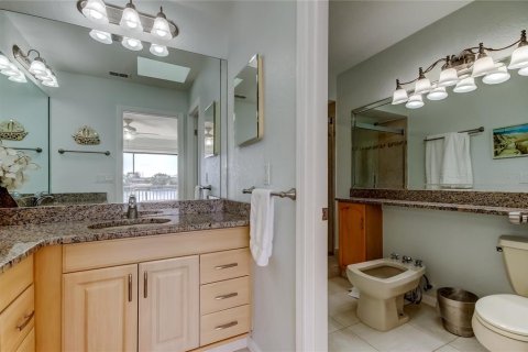 Adosado en venta en Treasure Island, Florida, 2 dormitorios, 141.21 m2 № 2166153 - foto 26