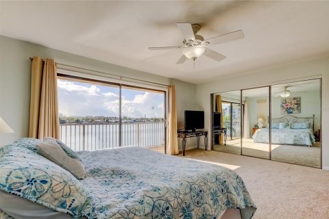 Adosado en venta en Treasure Island, Florida, 2 dormitorios, 141.21 m2 № 2166153 - foto 22