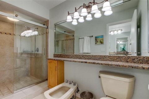 Adosado en venta en Treasure Island, Florida, 2 dormitorios, 141.21 m2 № 2166153 - foto 28