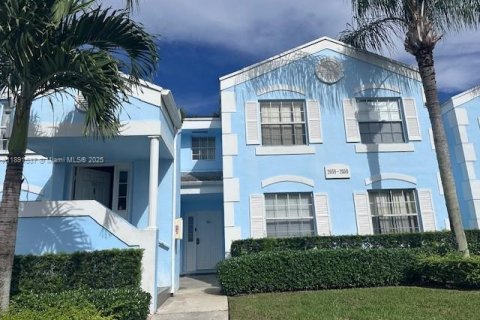 Condo in Homestead, Florida, 2 bedrooms  № 1944752 - photo 1