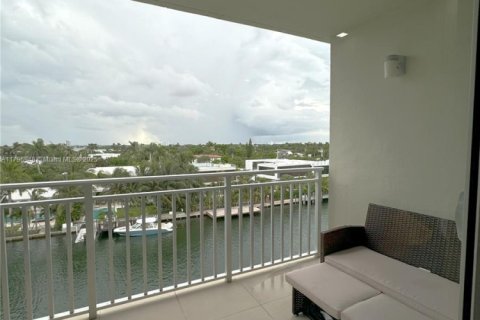 Condo in Bay Harbor Islands, Florida, 1 bedroom  № 1874320 - photo 21