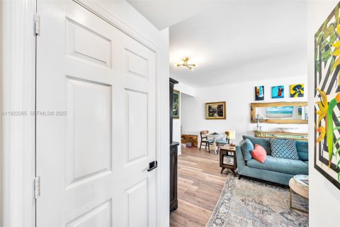 Copropriété à vendre à West Palm Beach, Floride: 1 chambre, 61.87 m2 № 1976679 - photo 13