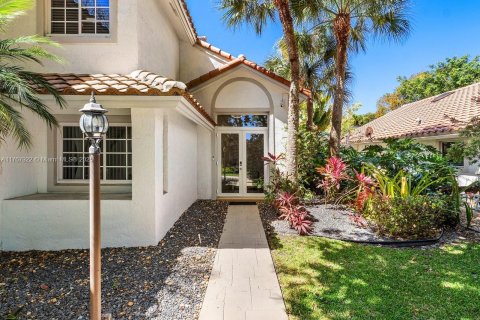 House in Pompano Beach, Florida 4 bedrooms, 252.88 sq.m. № 1868644 - photo 5