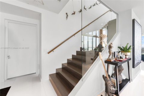 Condominio en venta en Miami, Florida, 2 dormitorios, 280.29 m2 № 1939288 - foto 8