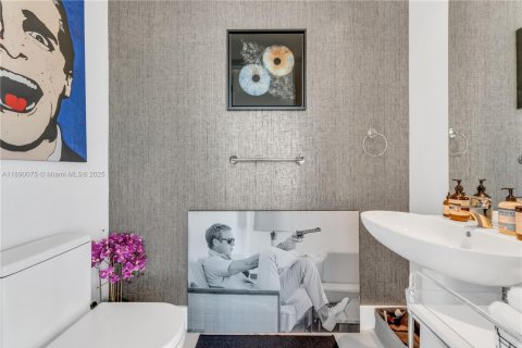Condominio en venta en Miami, Florida, 2 dormitorios, 280.29 m2 № 1939288 - foto 23
