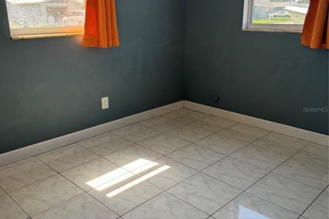 Villa ou maison à louer à Pinellas Park, Floride: 3 chambres, 106.84 m2 № 2414074 - photo 10