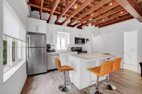 Apartment in Miami, Florida 2 bedrooms, 65.03 sq.m. № 1952669 - photo 3
