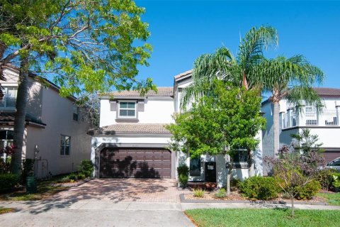 House in Miramar, Florida 4 bedrooms, 202.53 sq.m. № 2114235