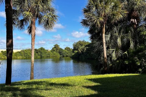 Townhouse in Delray Beach, Florida 2 bedrooms, 121.7 sq.m. № 1942242 - photo 5