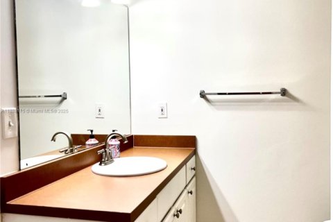 Townhouse in Delray Beach, Florida 2 bedrooms, 121.7 sq.m. № 1942242 - photo 18