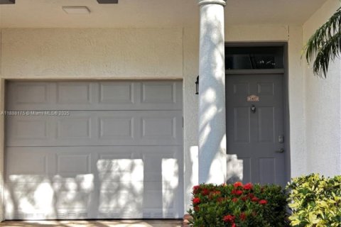 Townhouse in Delray Beach, Florida 2 bedrooms, 121.7 sq.m. № 1942242 - photo 2