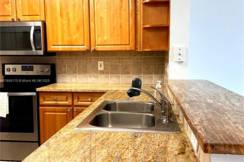Townhouse in Delray Beach, Florida 2 bedrooms, 121.7 sq.m. № 1942242 - photo 12