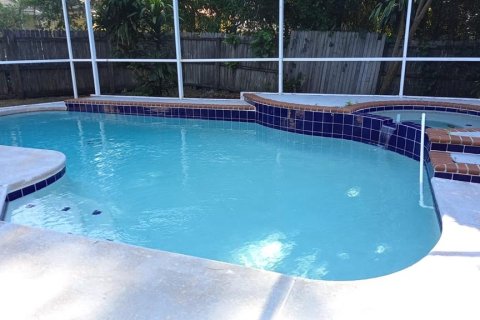 House in Kissimmee, Florida 3 bedrooms, 146.32 sq.m. № 1912317 - photo 4