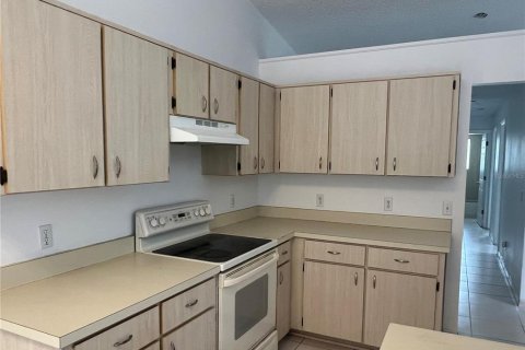 House in Kissimmee, Florida 3 bedrooms, 146.32 sq.m. № 1912317 - photo 8