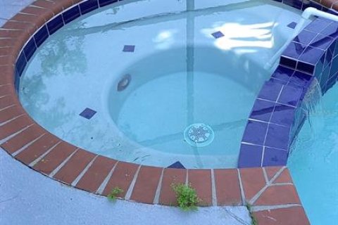 House in Kissimmee, Florida 3 bedrooms, 146.32 sq.m. № 1912317 - photo 2