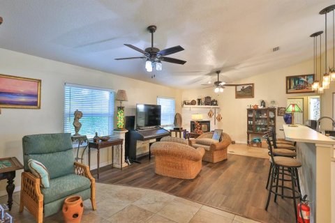 House in Edgewater, Florida 4 bedrooms, 273.5 sq.m. № 2202187 - photo 10