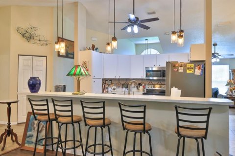 House in Edgewater, Florida 4 bedrooms, 273.5 sq.m. № 2202187 - photo 12