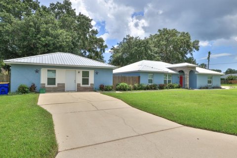 House in Edgewater, Florida 4 bedrooms, 273.5 sq.m. № 2202187 - photo 3