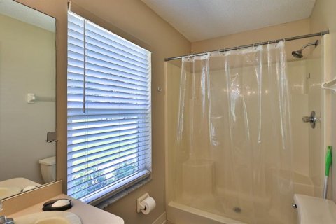 House in Edgewater, Florida 4 bedrooms, 273.5 sq.m. № 2202187 - photo 25