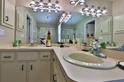 House in Edgewater, Florida 4 bedrooms, 273.5 sq.m. № 2202187 - photo 26