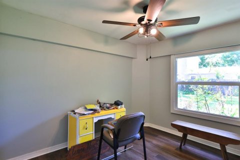 House in Edgewater, Florida 4 bedrooms, 273.5 sq.m. № 2202187 - photo 21