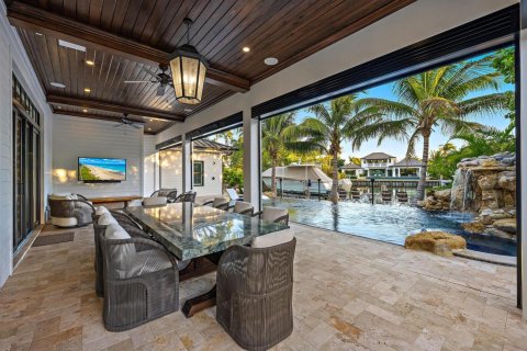 House in Jupiter, Florida 4 bedrooms, 385.08 sq.m. № 2178331 - photo 12
