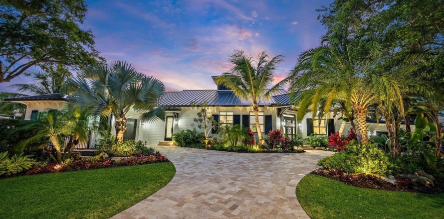 House in Jupiter, Florida 4 bedrooms, 385.08 sq.m. № 2178331