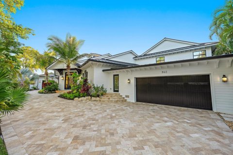 House in Jupiter, Florida 4 bedrooms, 385.08 sq.m. № 2178331 - photo 7