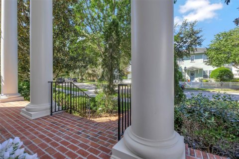 House in Celebration, Florida 4 bedrooms, 372.54 sq.m. № 1912667 - photo 5