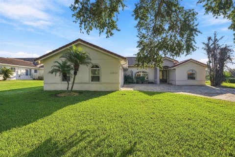 House in Clermont, Florida 4 bedrooms, 259.66 sq.m. № 2418691 - photo 29
