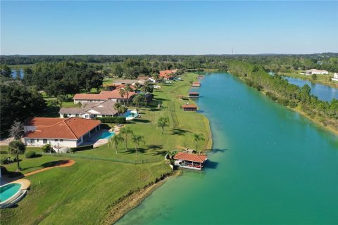 House in Clermont, Florida 4 bedrooms, 259.66 sq.m. № 2418691 - photo 2