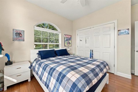 House in Clermont, Florida 4 bedrooms, 259.66 sq.m. № 2418691 - photo 18