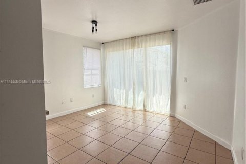 Adosado en alquiler en Homestead, Florida, 4 dormitorios, 163.97 m2 № 1933634 - foto 4