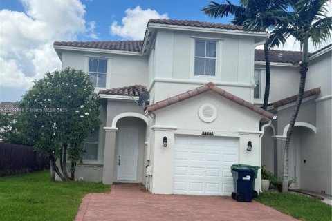 Adosado en alquiler en Homestead, Florida, 4 dormitorios, 163.97 m2 № 1933634 - foto 1