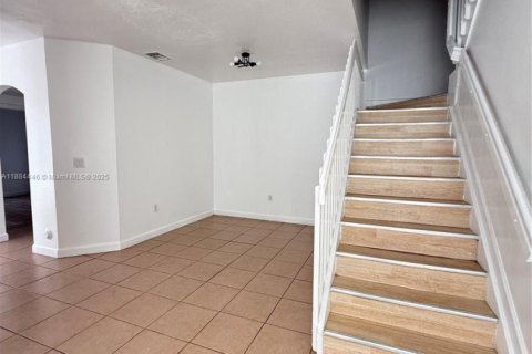 Adosado en alquiler en Homestead, Florida, 4 dormitorios, 163.97 m2 № 1933634 - foto 3