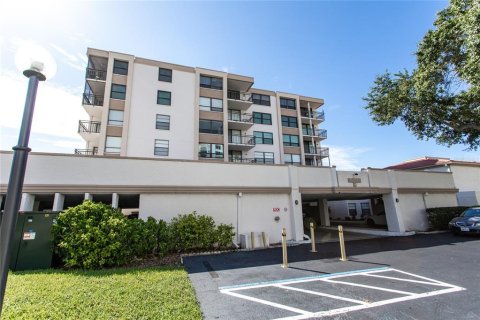 Copropriété à louer à Saint Petersburg, Floride: 2 chambres, 95.69 m2 № 2234152 - photo 3