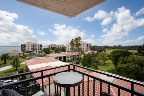 Condo à Saint Petersburg, Floride, 2 chambres  № 2234152